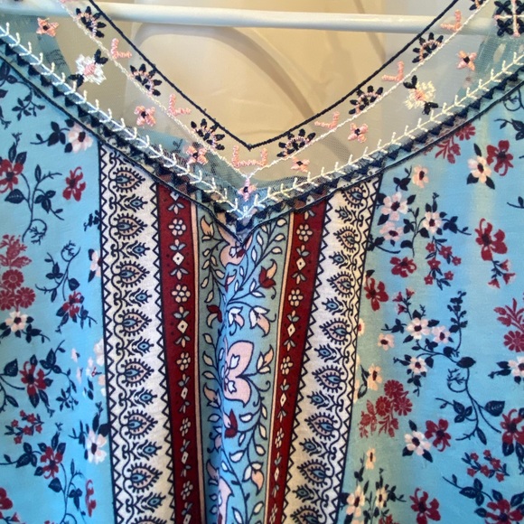 Plus size tops - Picture 8 of 13